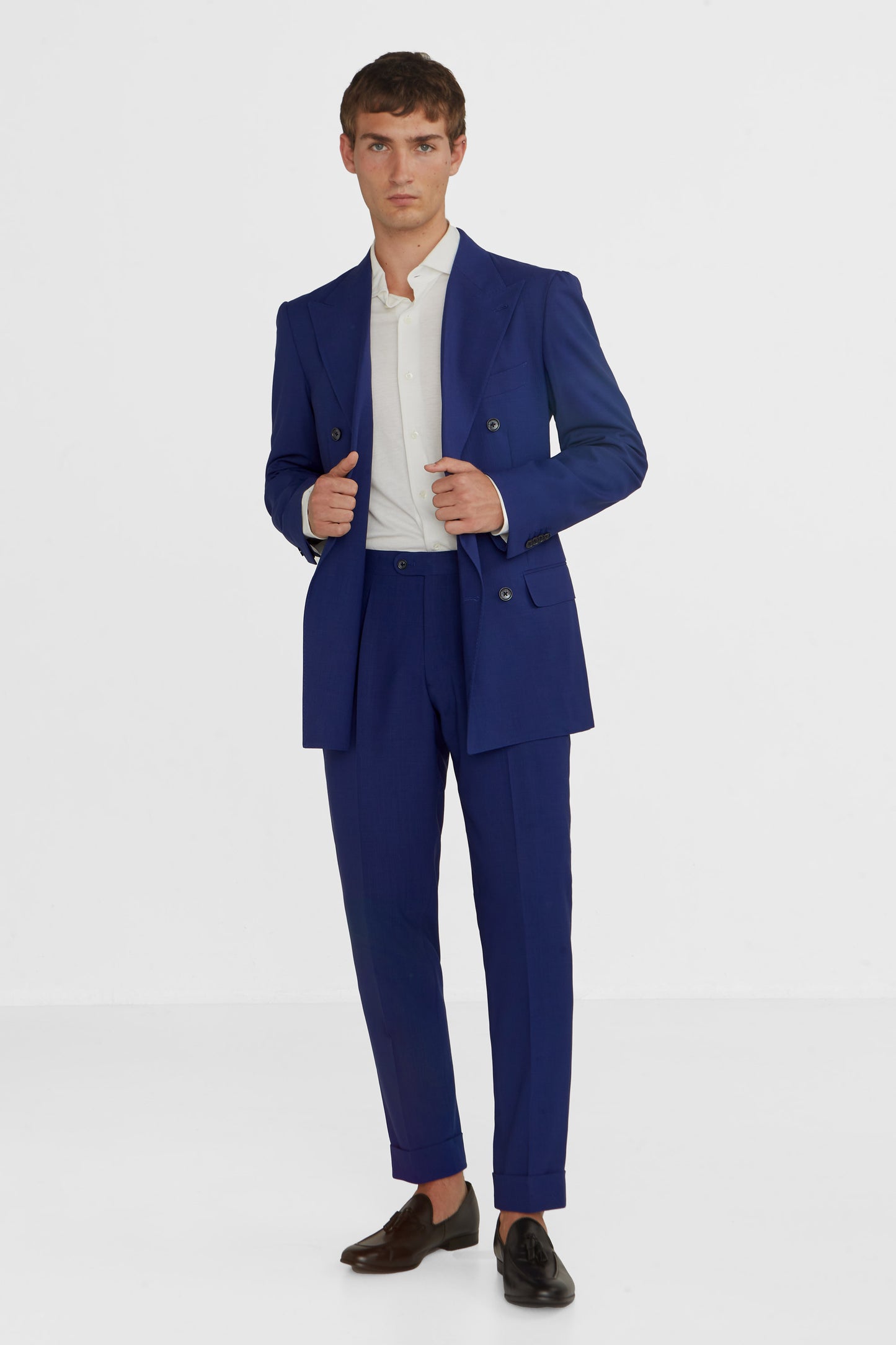 Decontructured light double - breasted suit super 120 wool